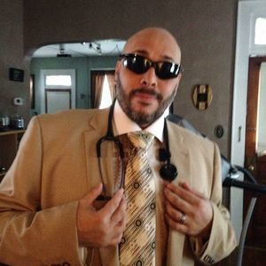 Meet your Posher, Guy